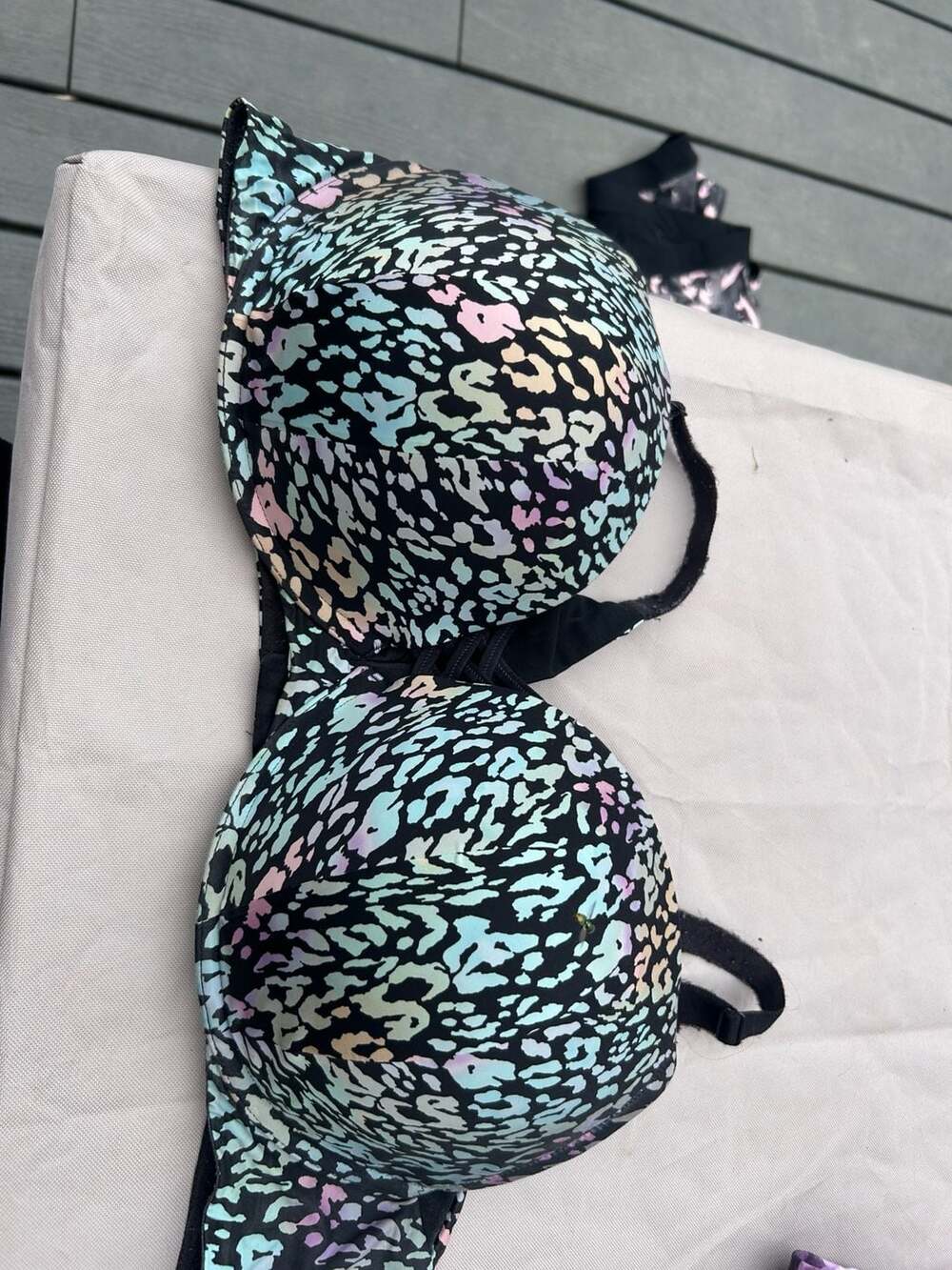 Torrid 360 Back Smoothing Push-Up Plunge Bra Size 46D Multi Leopard